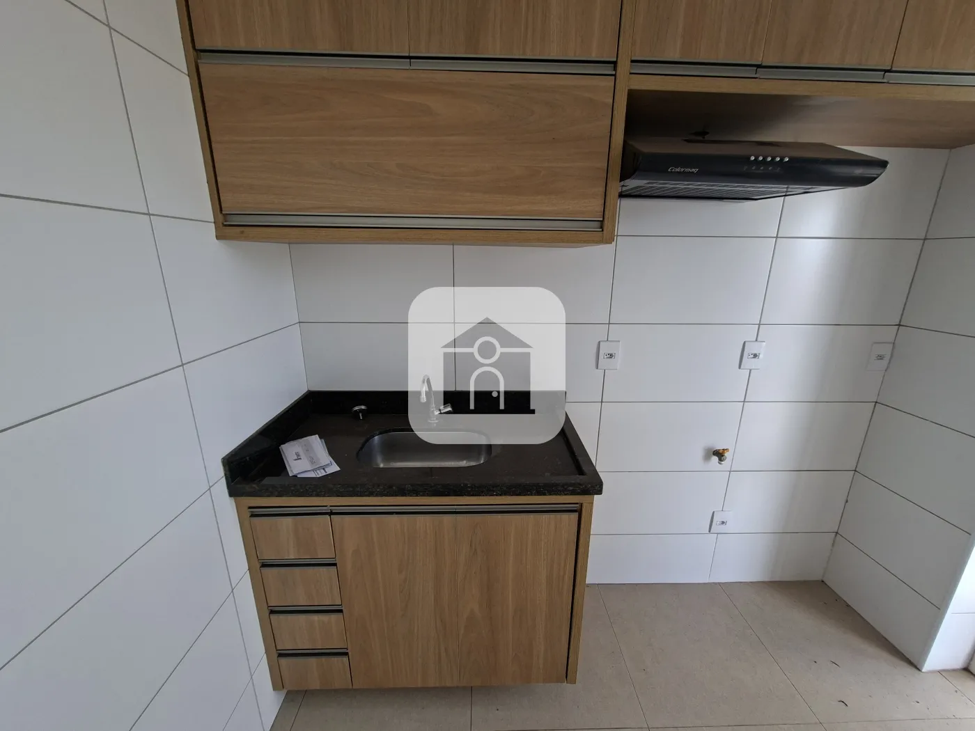Alugar Apartamento / Padrão em Uberlândia R$ 1.700,00 - Foto 4