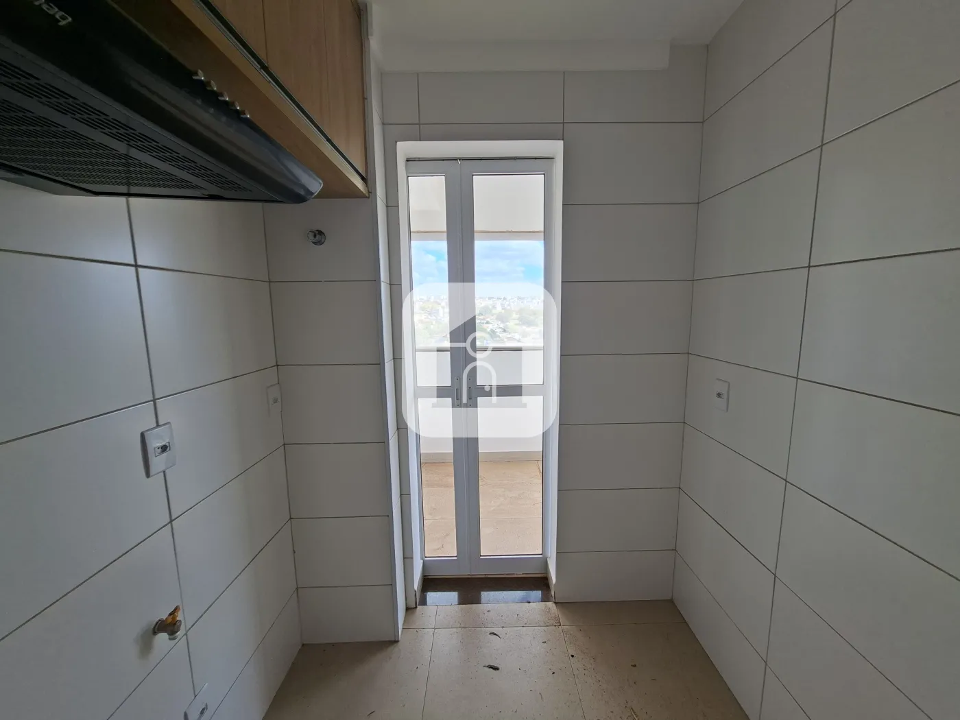 Alugar Apartamento / Padrão em Uberlândia R$ 1.700,00 - Foto 5