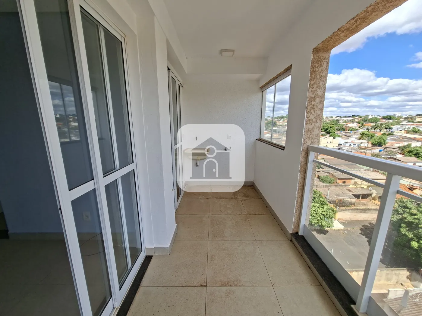 Alugar Apartamento / Padrão em Uberlândia R$ 1.700,00 - Foto 6