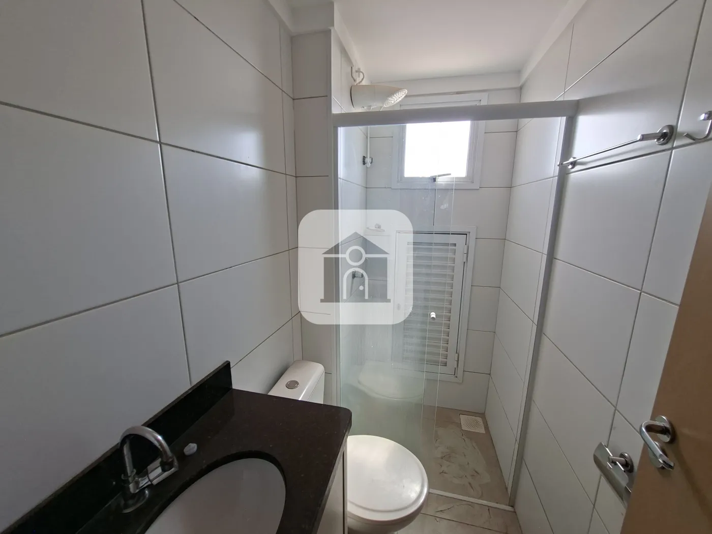 Alugar Apartamento / Padrão em Uberlândia R$ 1.700,00 - Foto 10