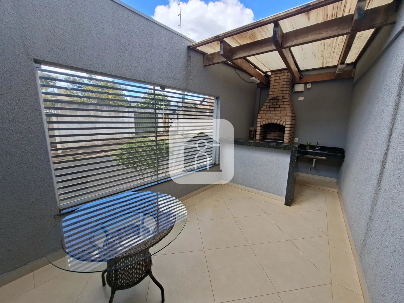 Alugar Apartamento / Padrão em Uberlândia R$ 1.700,00 - Foto 15