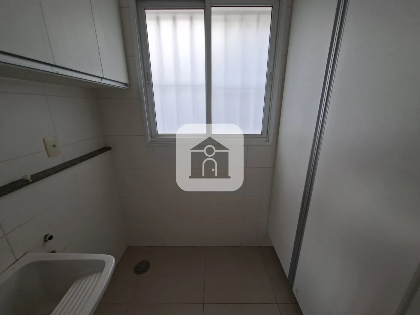 Alugar Apartamento / Padrão em Uberlândia R$ 2.000,00 - Foto 5