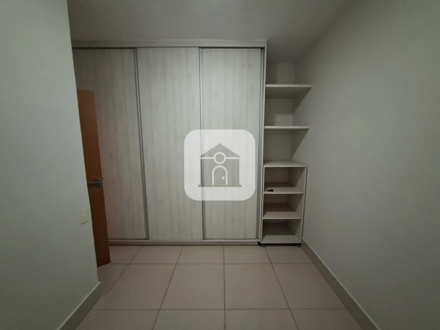 Alugar Apartamento / Padrão em Uberlândia R$ 2.000,00 - Foto 7
