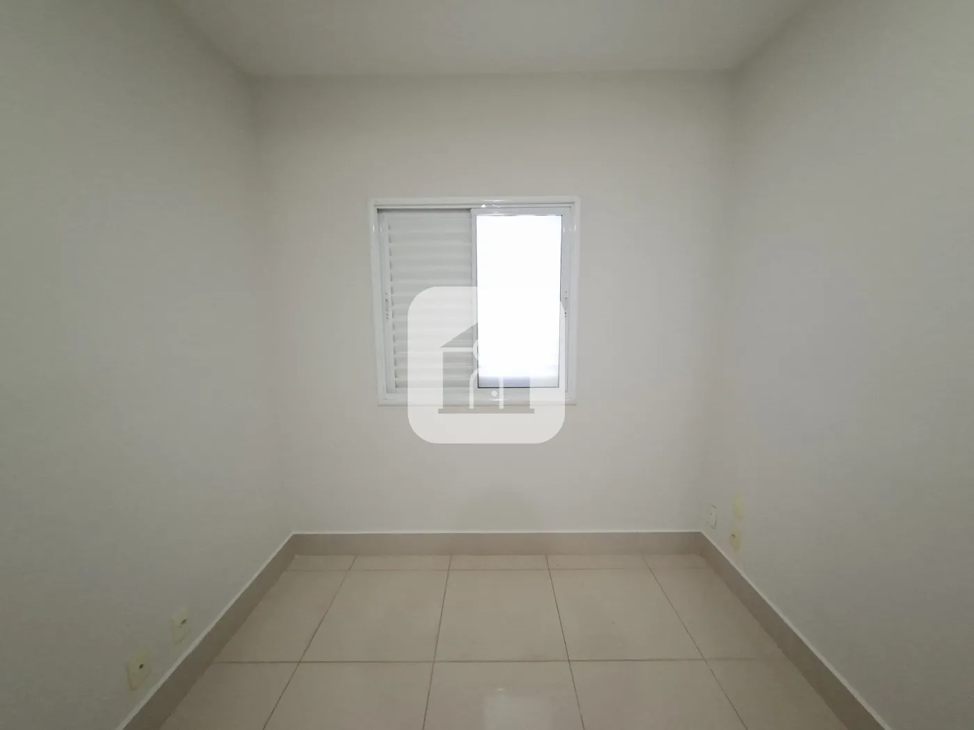 Alugar Apartamento / Padrão em Uberlândia R$ 2.000,00 - Foto 9