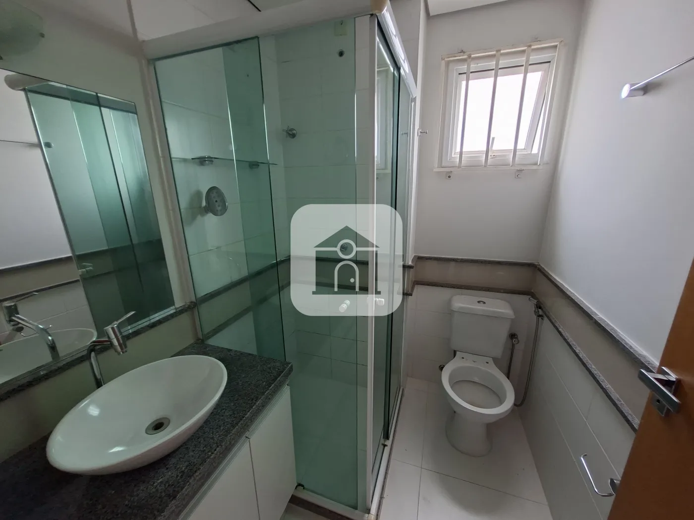 Alugar Apartamento / Padrão em Uberlândia R$ 2.000,00 - Foto 11