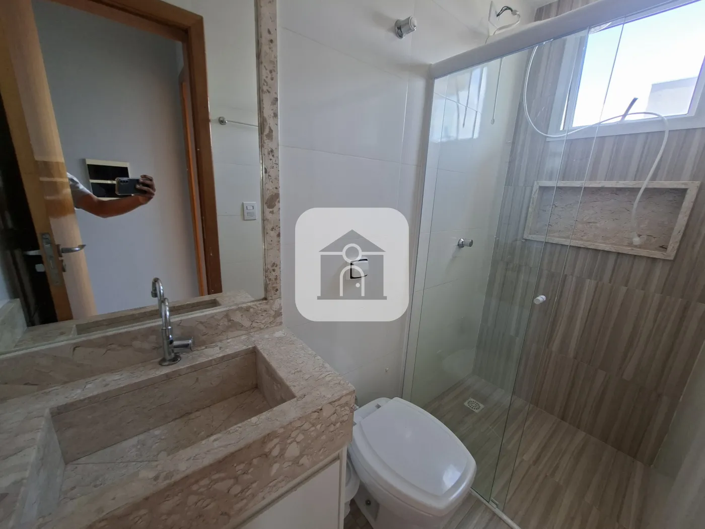 Alugar Apartamento / Padrão em Uberlândia R$ 2.400,00 - Foto 10