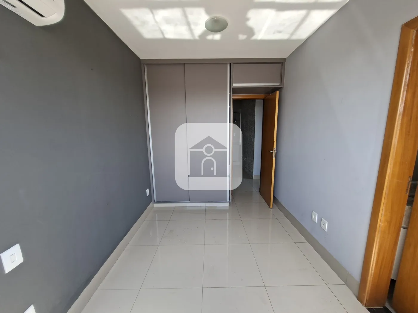 Alugar Apartamento / Padrão em Uberlândia R$ 2.400,00 - Foto 12