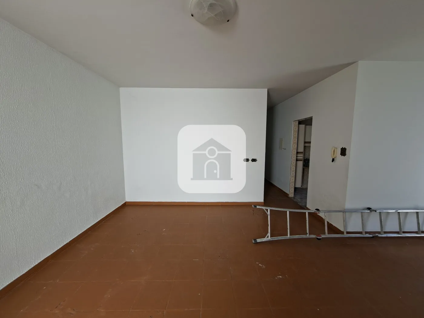 Alugar Comercial / Cômodo em Uberlândia R$ 3.800,00 - Foto 11