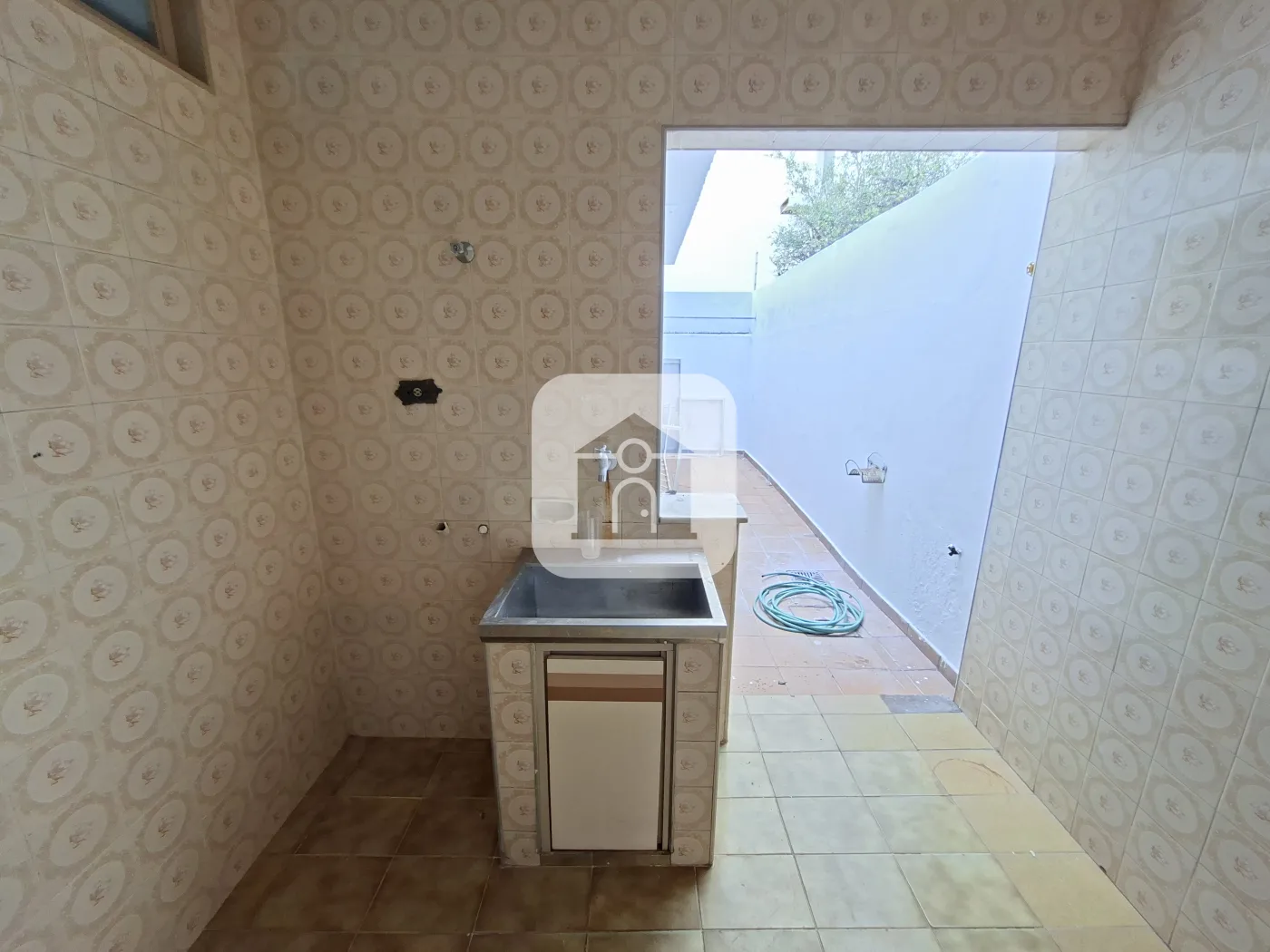 Alugar Comercial / Cômodo em Uberlândia R$ 3.800,00 - Foto 17