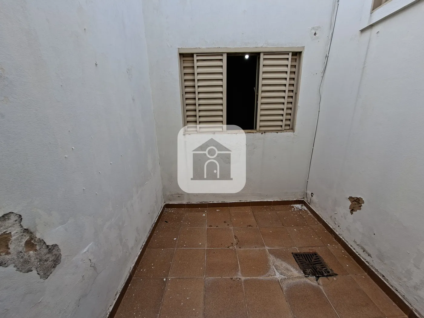 Alugar Comercial / Cômodo em Uberlândia R$ 3.800,00 - Foto 24