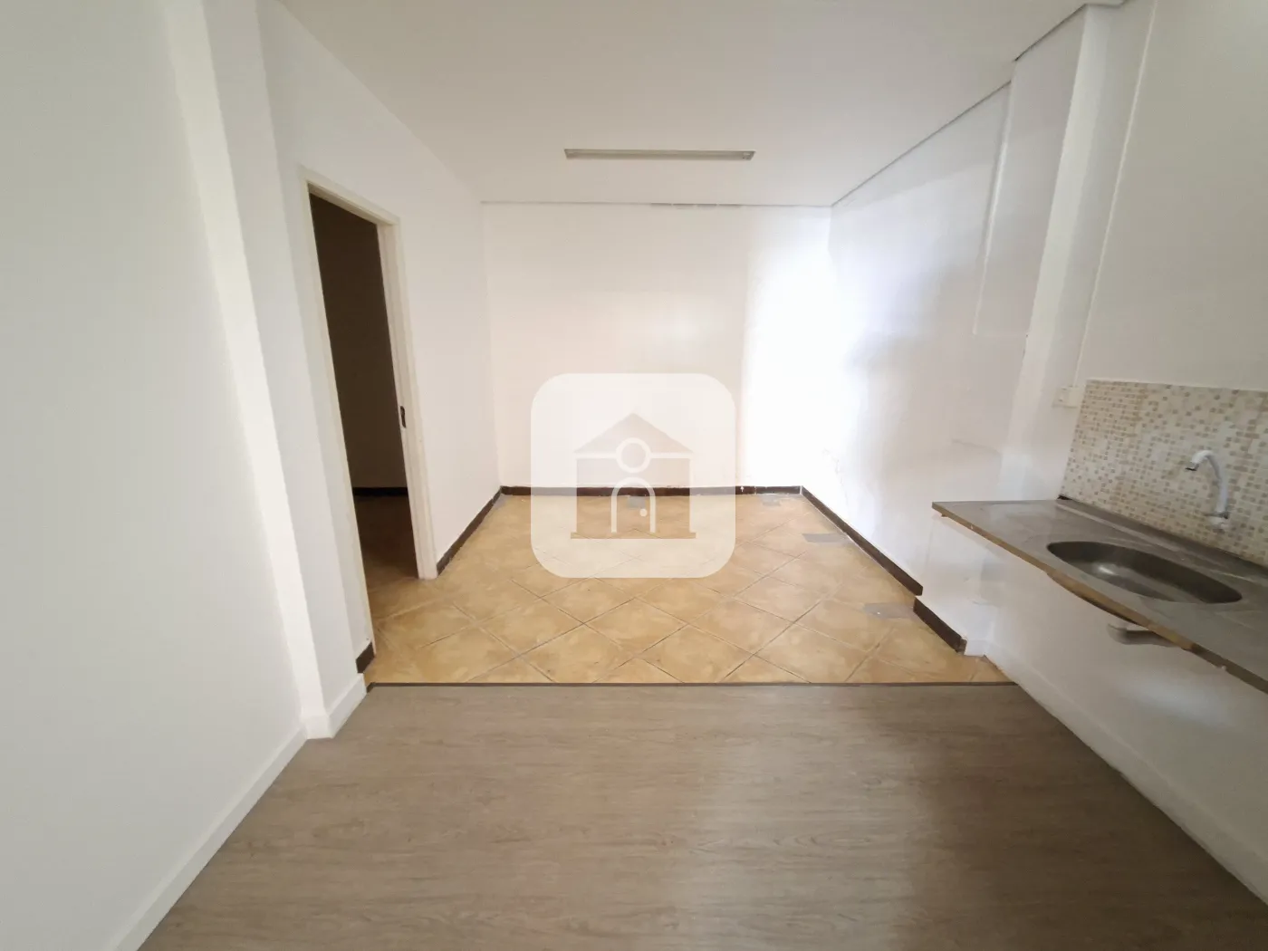 Alugar Comercial / Cômodo em Uberlândia R$ 3.800,00 - Foto 34