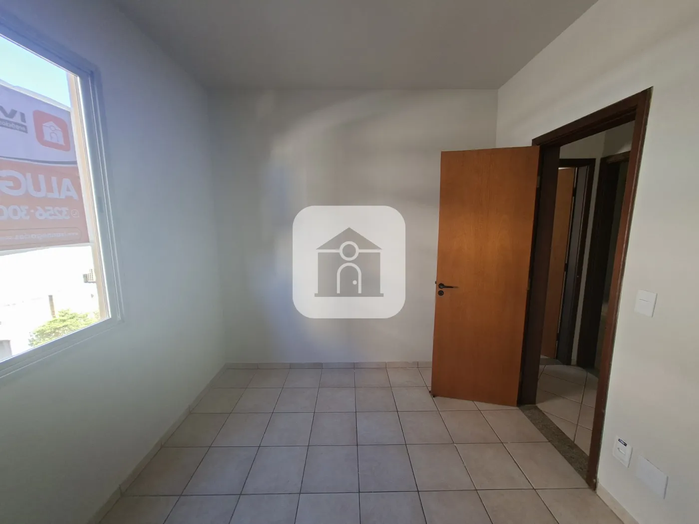 Alugar Apartamento / Padrão em Uberlândia R$ 2.200,00 - Foto 9