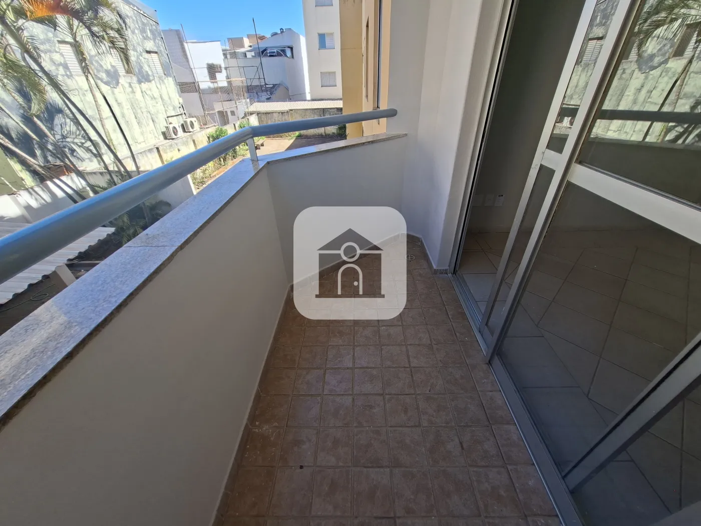 Alugar Apartamento / Padrão em Uberlândia R$ 2.200,00 - Foto 17