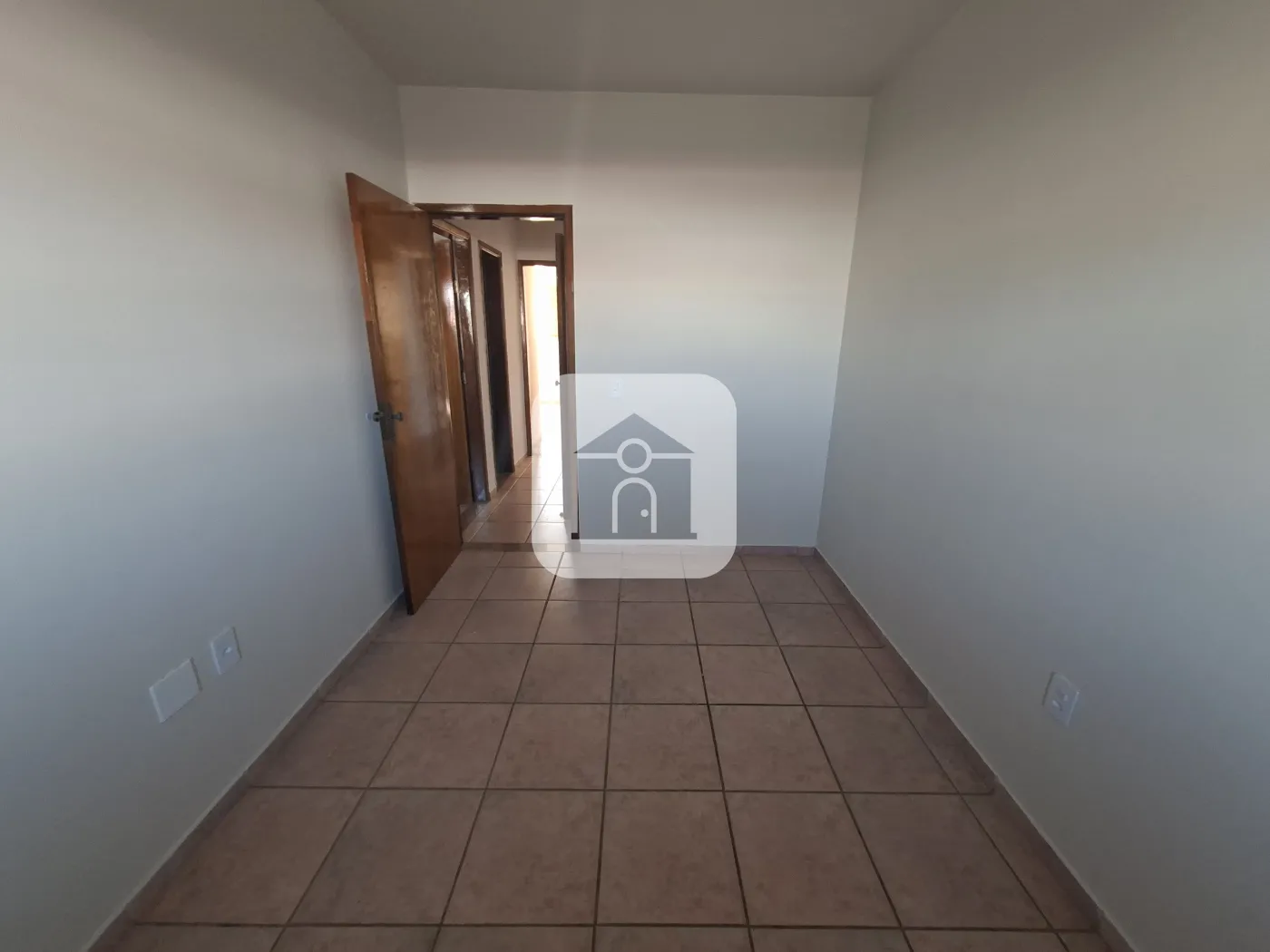 Alugar Apartamento / Padrão em Uberlândia R$ 2.000,00 - Foto 14