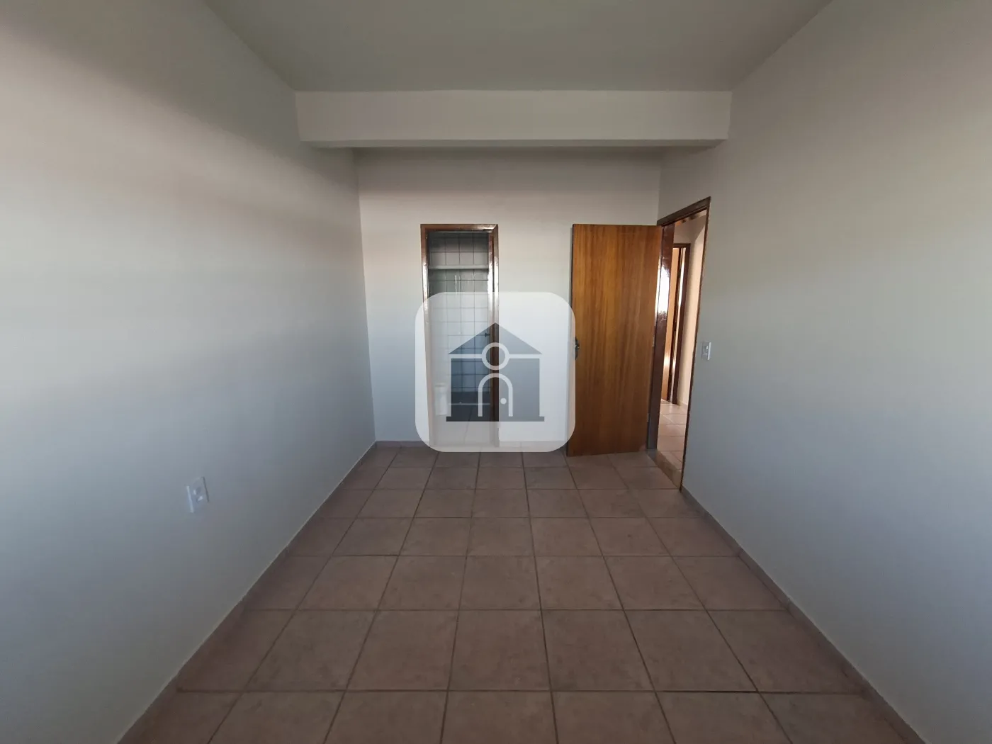 Alugar Apartamento / Padrão em Uberlândia R$ 2.000,00 - Foto 17