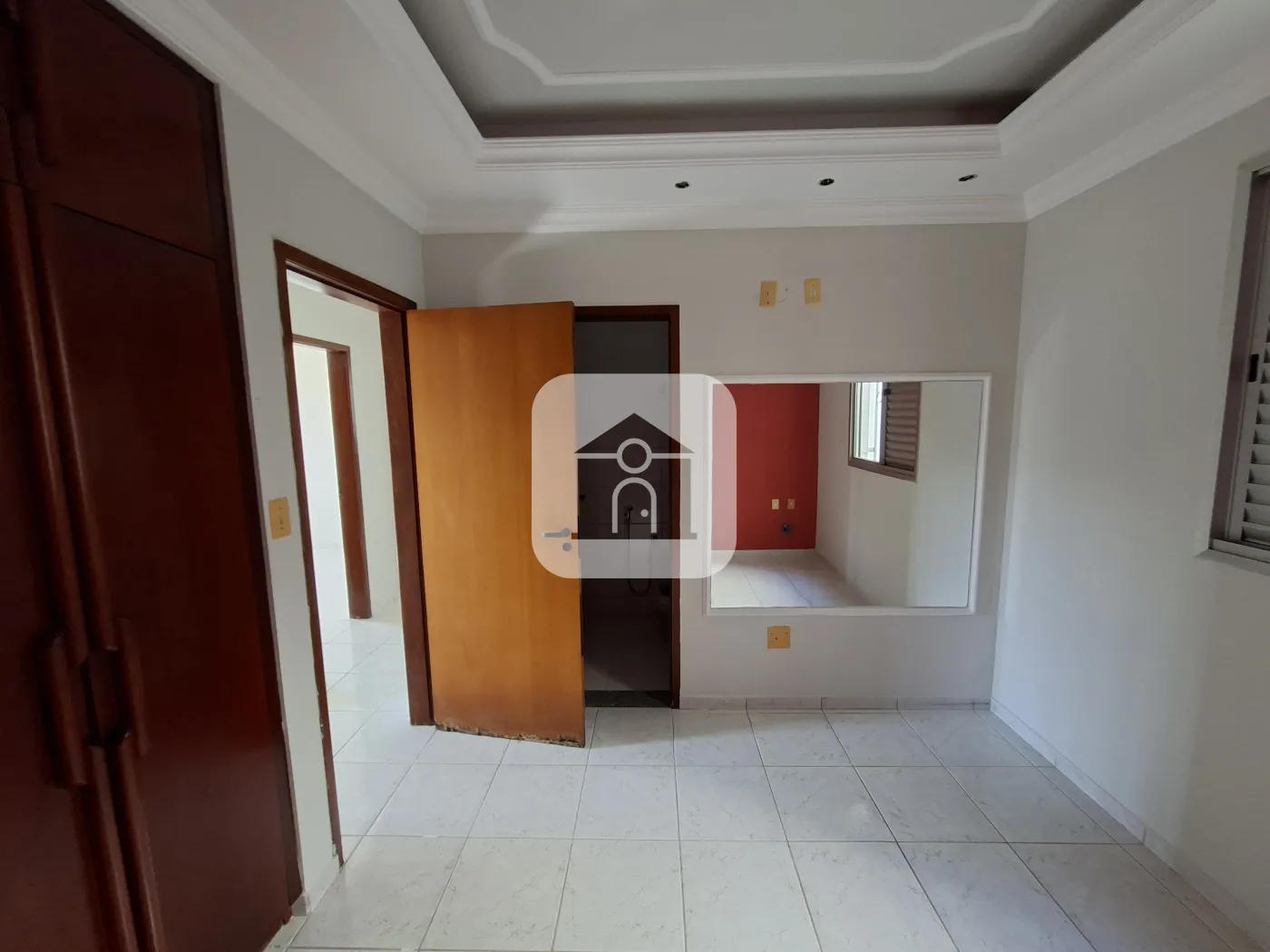 Alugar Apartamento / Padrão em Uberlândia R$ 1.800,00 - Foto 5