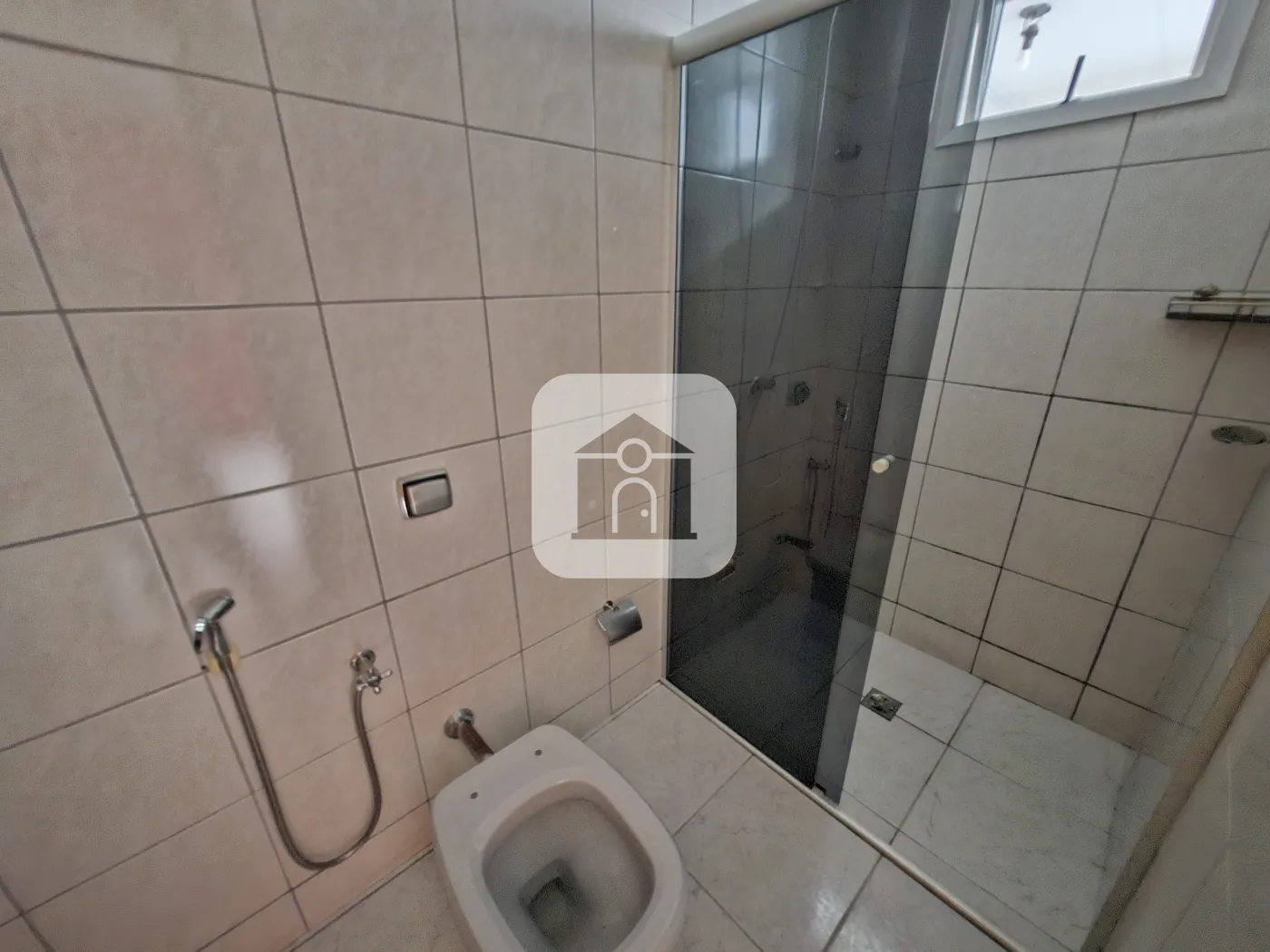 Alugar Apartamento / Padrão em Uberlândia R$ 1.800,00 - Foto 6