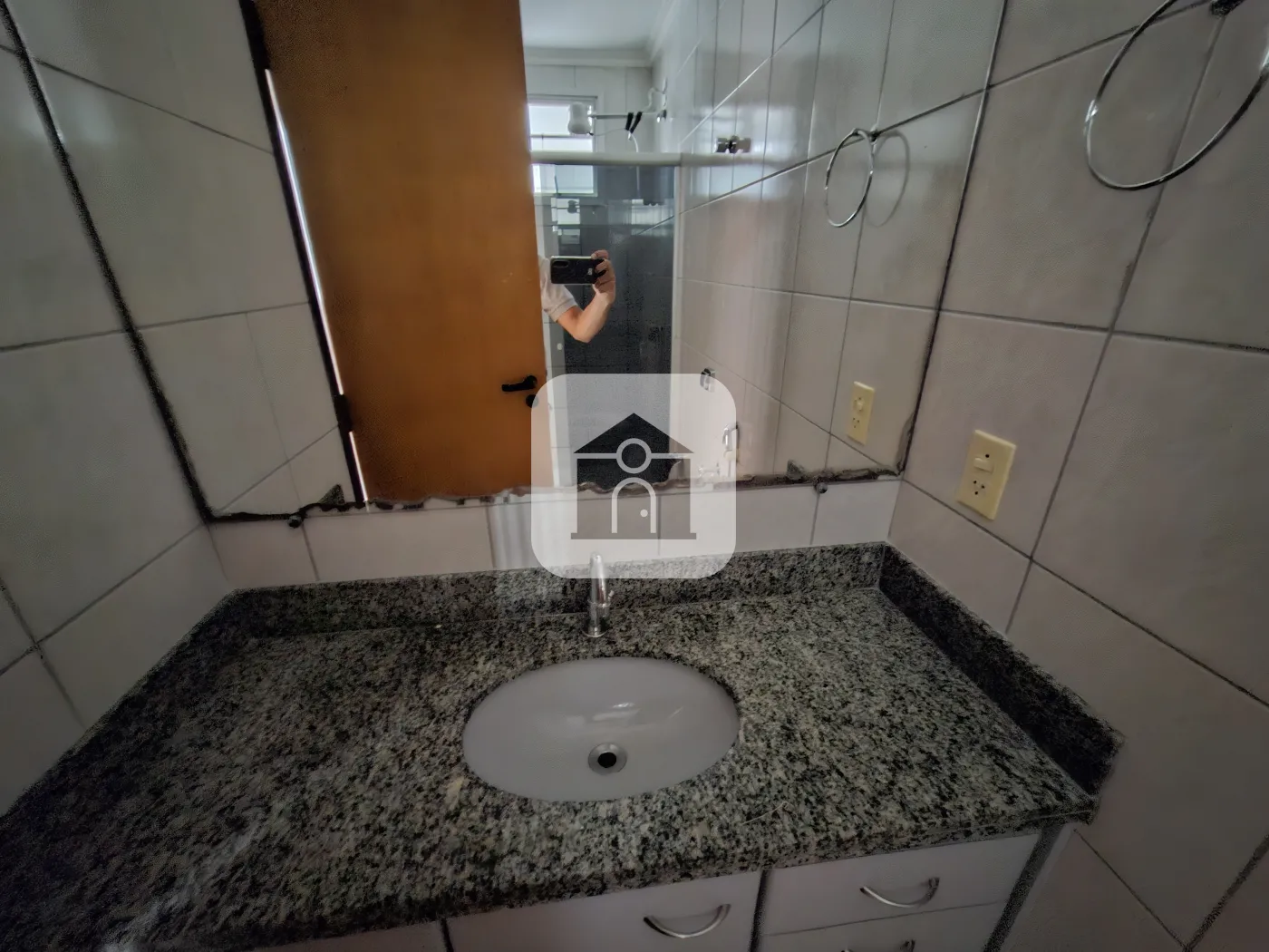 Alugar Apartamento / Padrão em Uberlândia R$ 1.800,00 - Foto 7