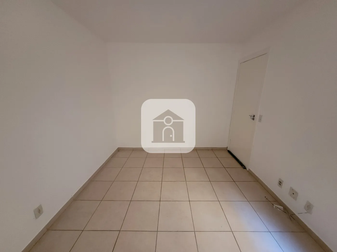 Alugar Apartamento / Padrão em Uberlândia R$ 1.100,00 - Foto 4