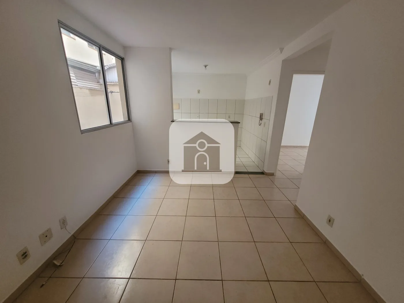 Alugar Apartamento / Padrão em Uberlândia R$ 1.100,00 - Foto 5