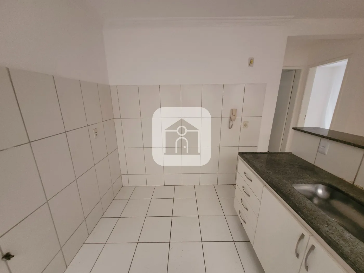 Alugar Apartamento / Padrão em Uberlândia R$ 1.100,00 - Foto 7
