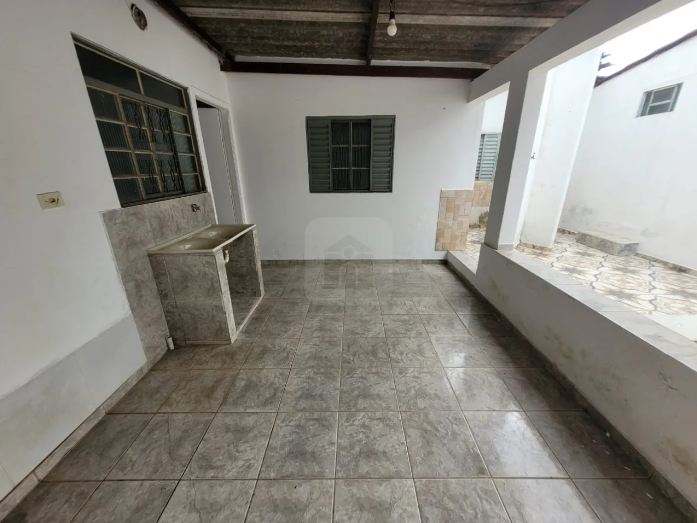 Alugar Casa / Padrão em Uberlândia R$ 990,00 - Foto 17
