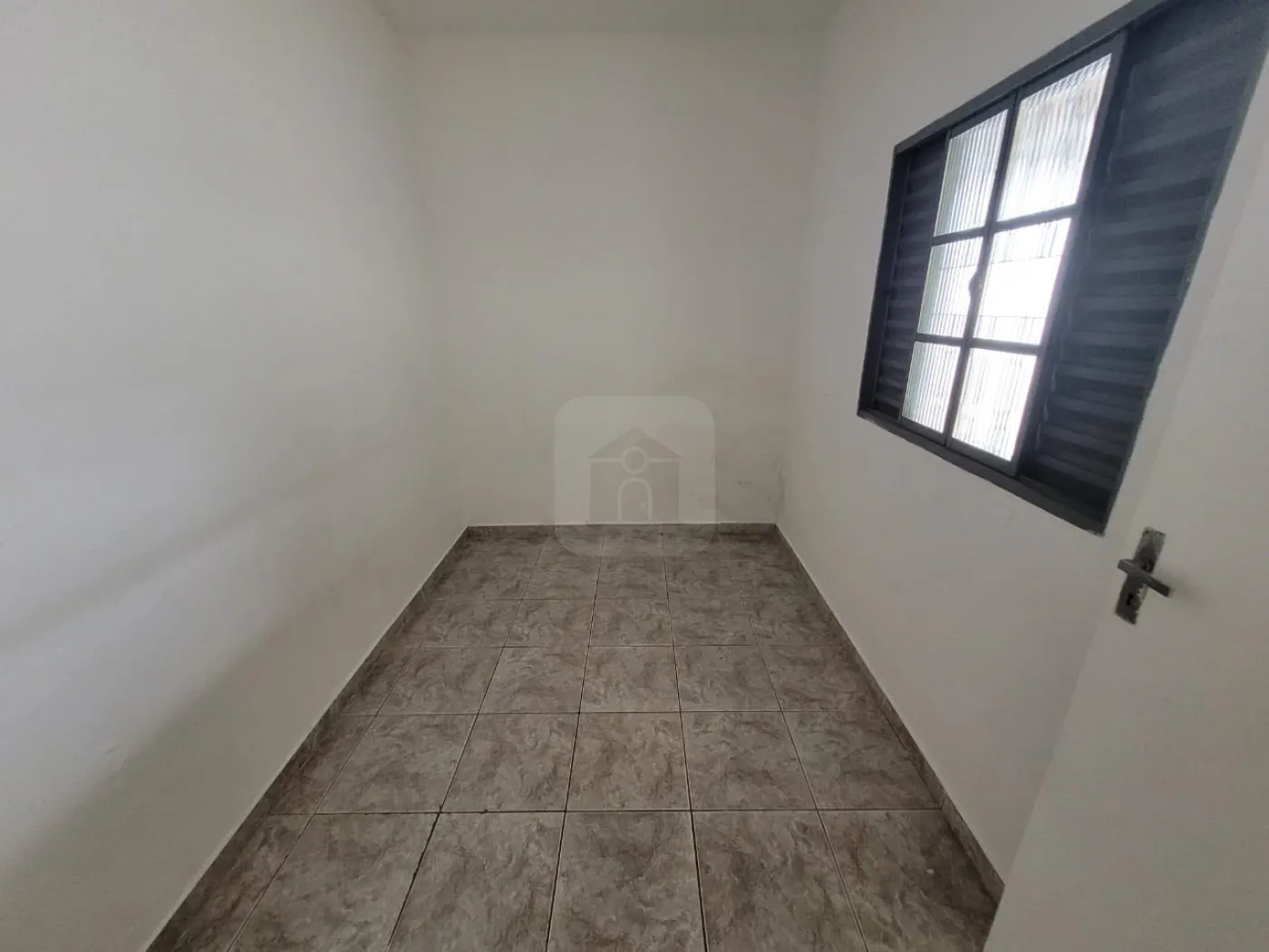 Alugar Casa / Padrão em Uberlândia R$ 990,00 - Foto 7