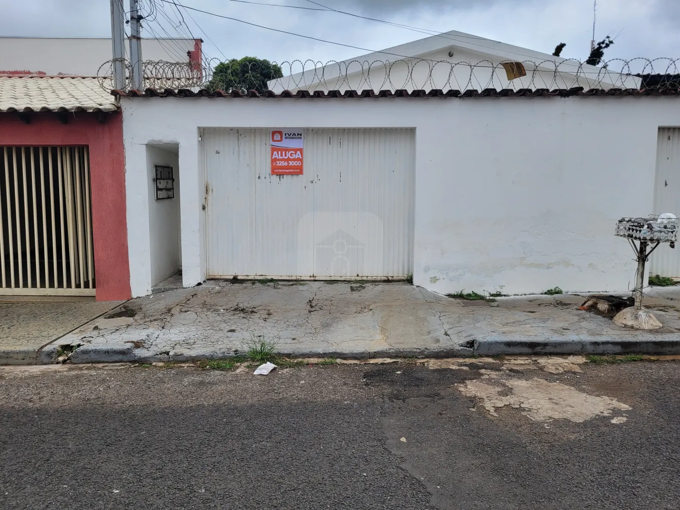 Alugar Casa / Padrão em Uberlândia R$ 990,00 - Foto 1