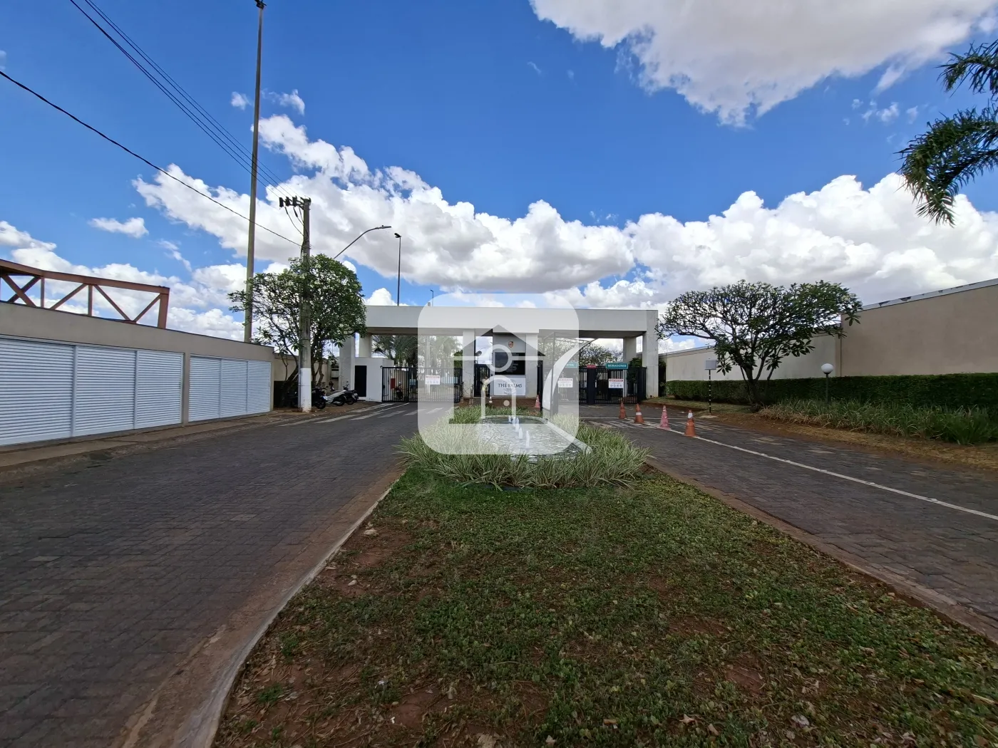 Comprar Casa / Condomínio ou Loteamento Fechado em Uberlândia R$ 750.000,00 - Foto 1