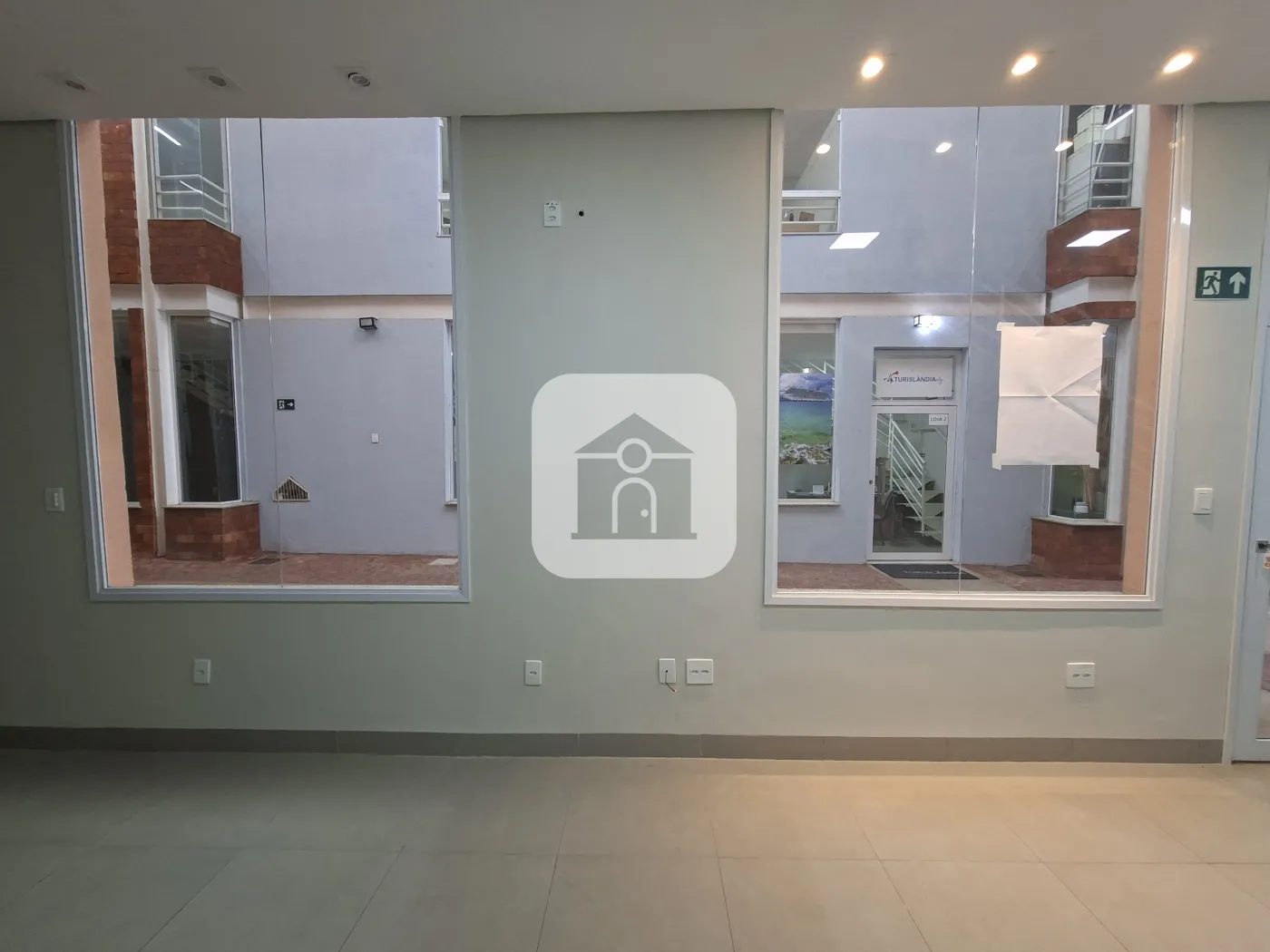 Alugar Comercial / Loja em Uberlândia R$ 3.500,00 - Foto 3