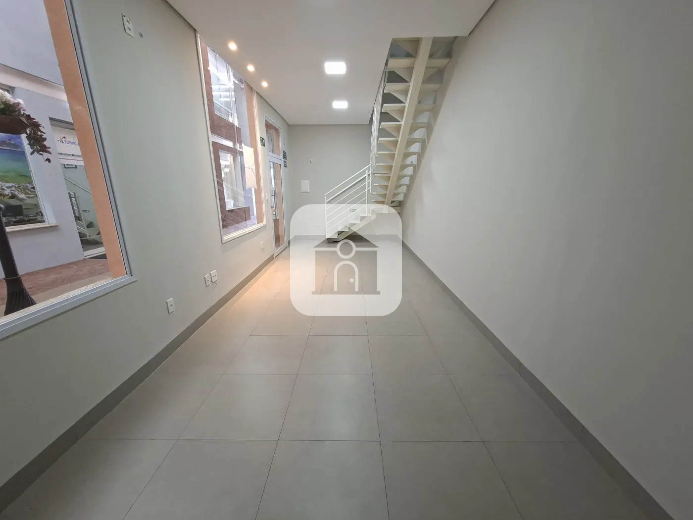 Alugar Comercial / Loja em Uberlândia R$ 3.500,00 - Foto 4