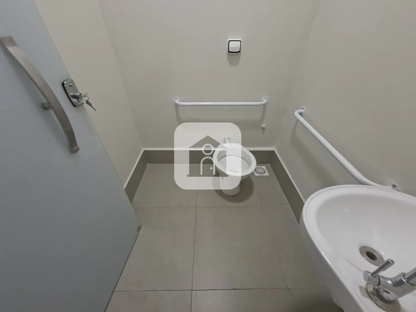 Alugar Comercial / Loja em Uberlândia R$ 3.500,00 - Foto 5