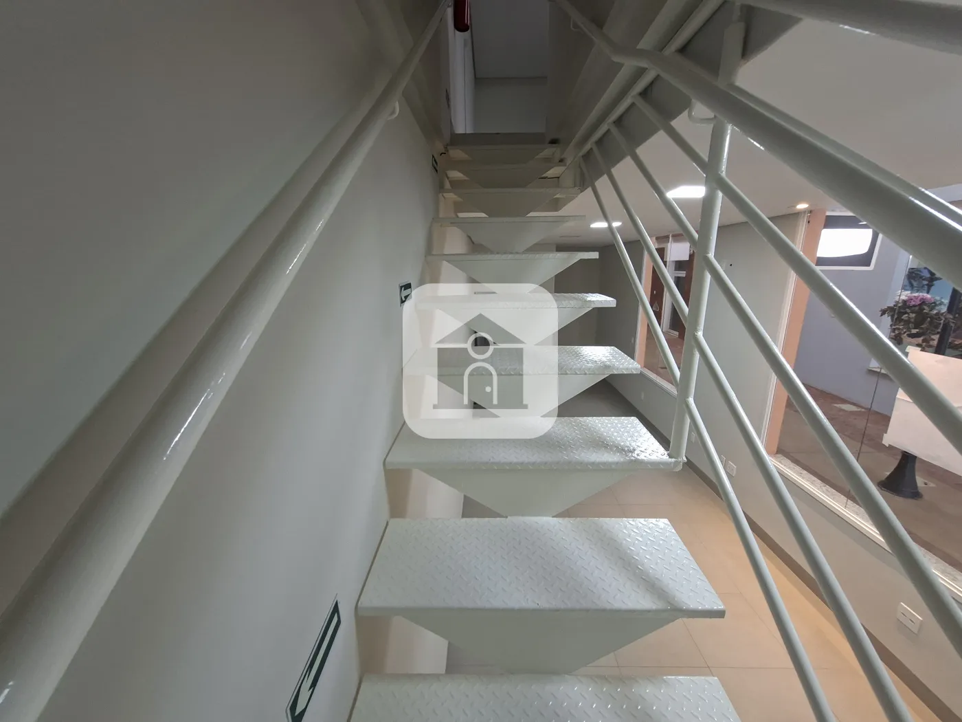 Alugar Comercial / Loja em Uberlândia R$ 3.500,00 - Foto 8