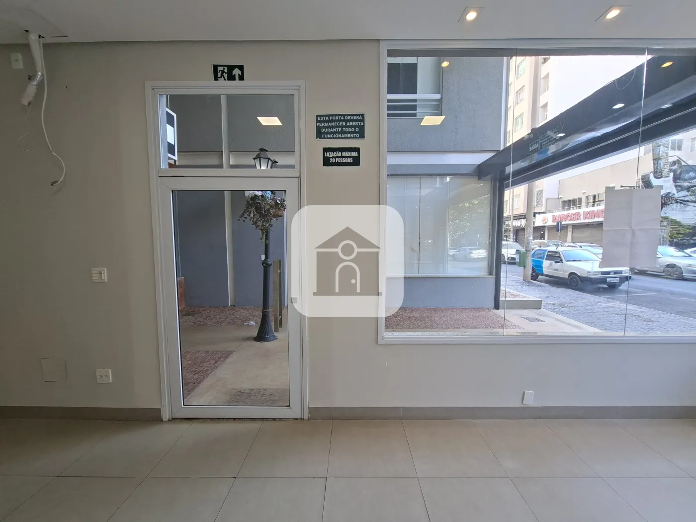 Alugar Comercial / Loja em Uberlândia R$ 5.100,00 - Foto 3