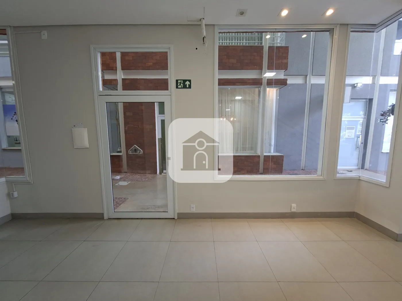 Alugar Comercial / Loja em Uberlândia R$ 5.100,00 - Foto 5