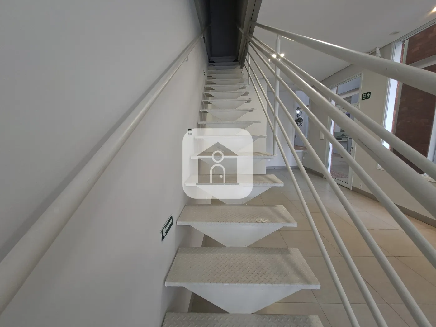 Alugar Comercial / Loja em Uberlândia R$ 5.100,00 - Foto 10