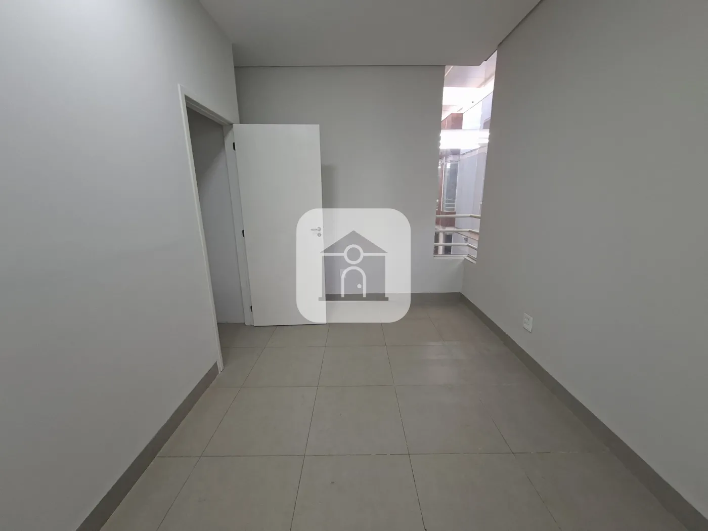 Alugar Comercial / Loja em Uberlândia R$ 5.100,00 - Foto 13