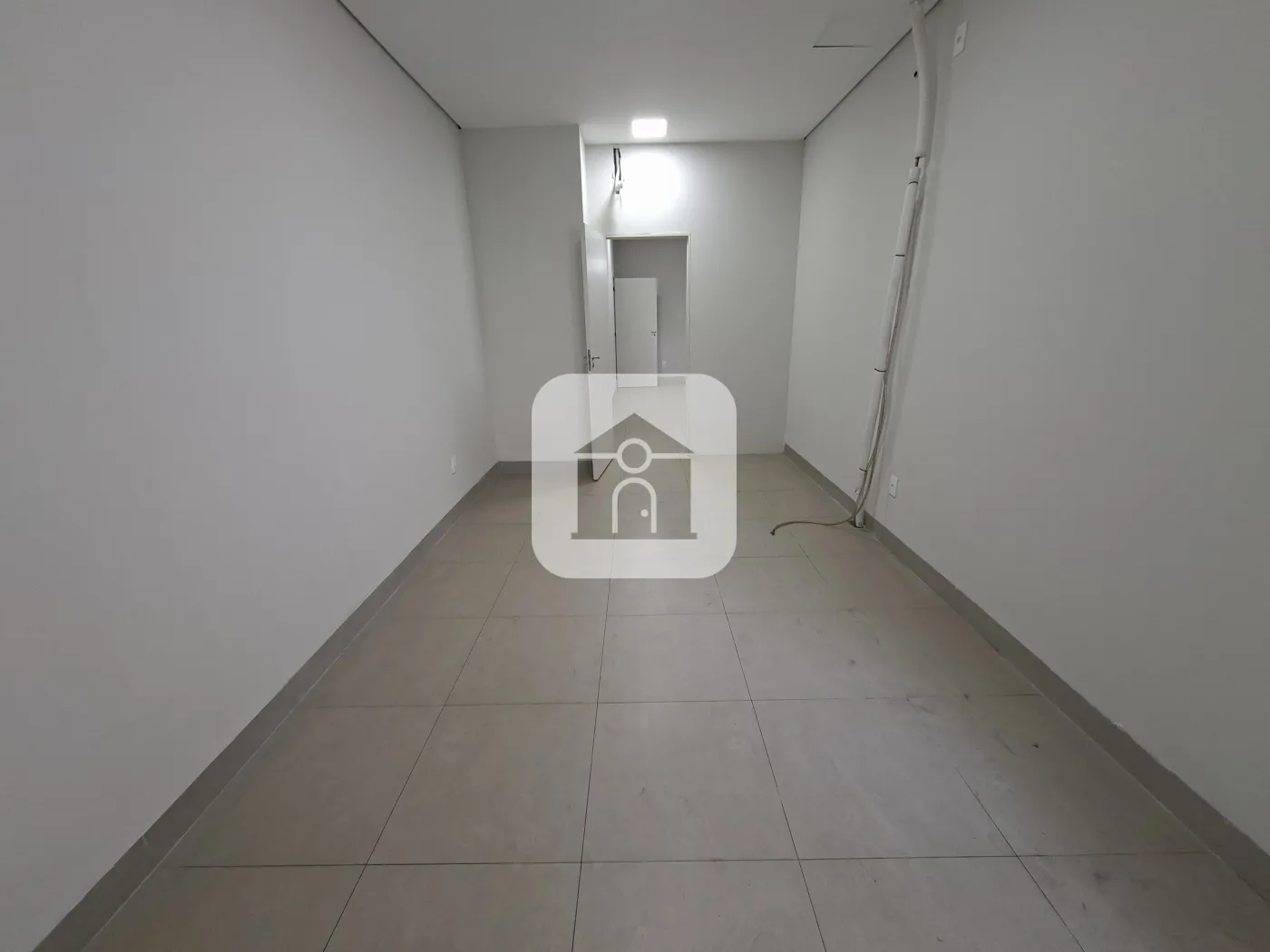 Alugar Comercial / Loja em Uberlândia R$ 5.100,00 - Foto 16