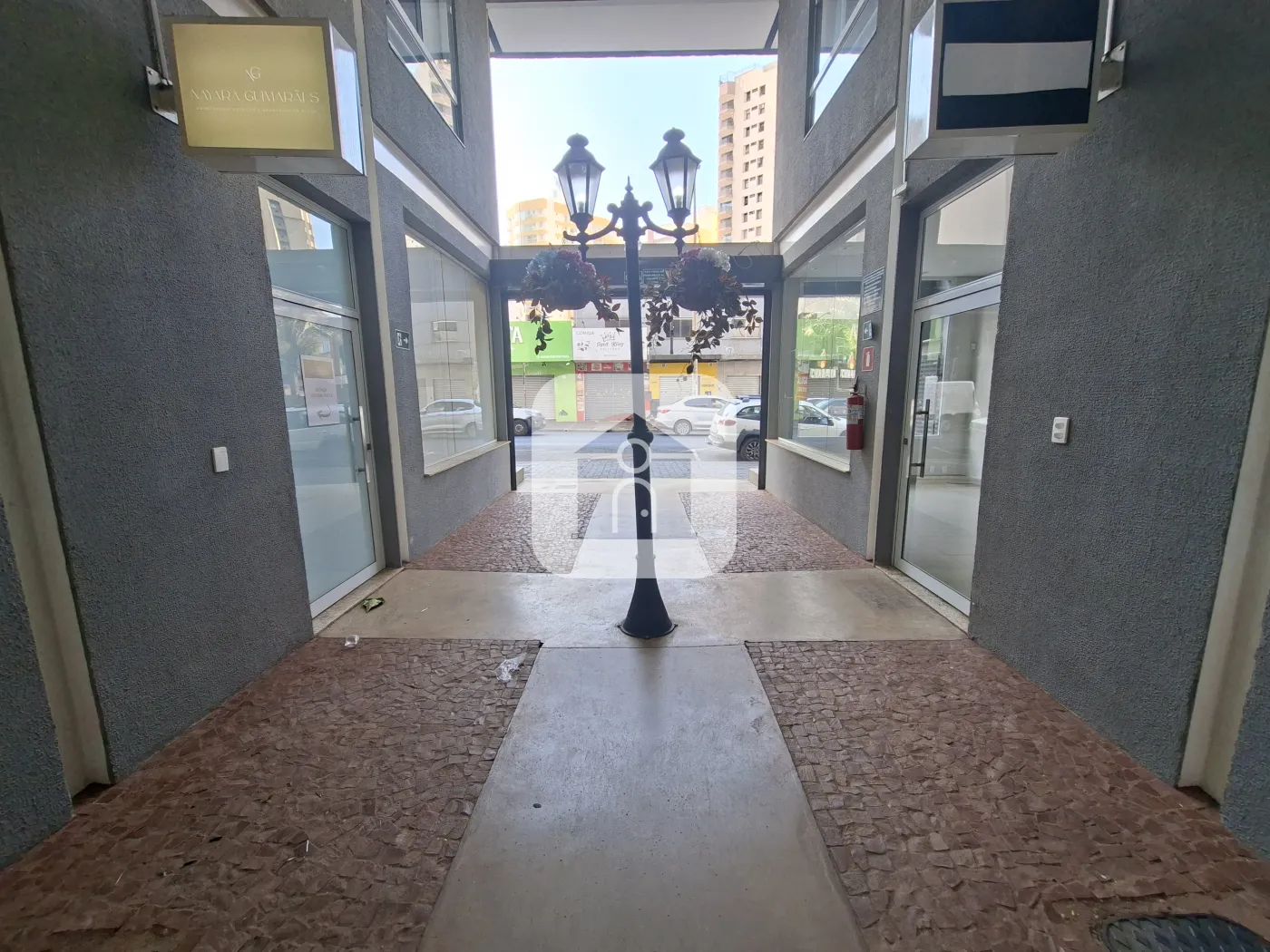 Alugar Comercial / Loja em Uberlândia R$ 5.100,00 - Foto 17