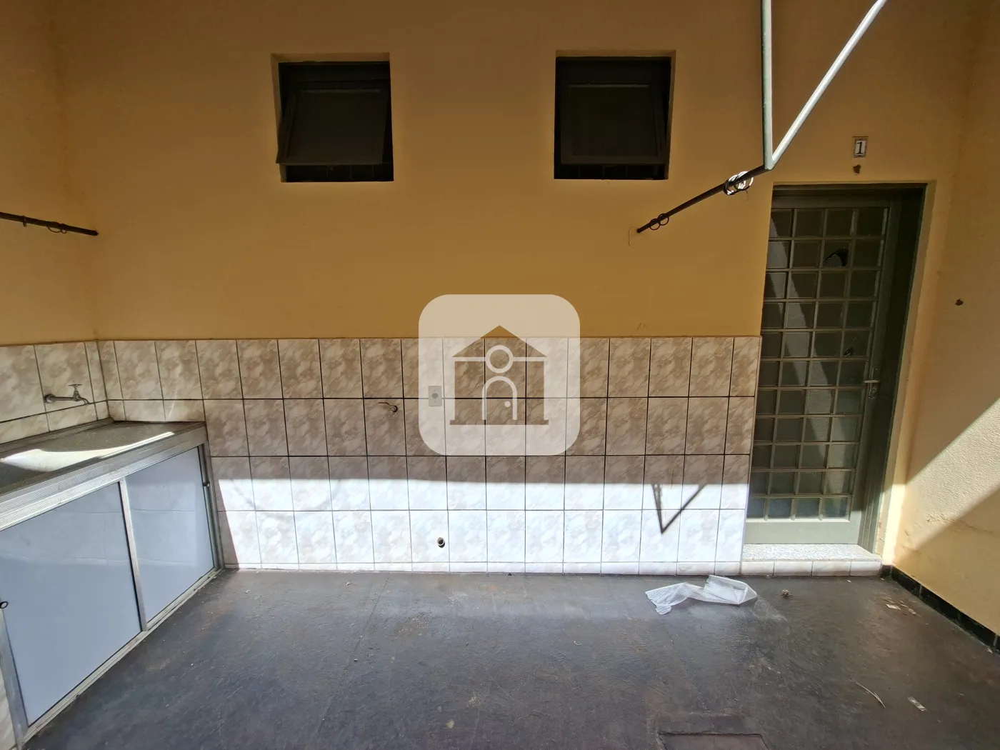 Alugar Casa / Colônia em Uberlândia R$ 1.100,00 - Foto 9