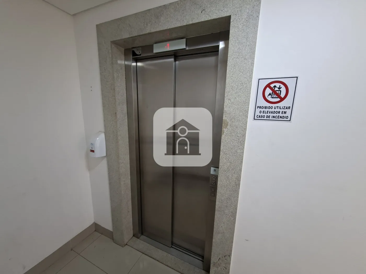 Alugar Apartamento / Padrão em Uberlândia R$ 5.000,00 - Foto 3