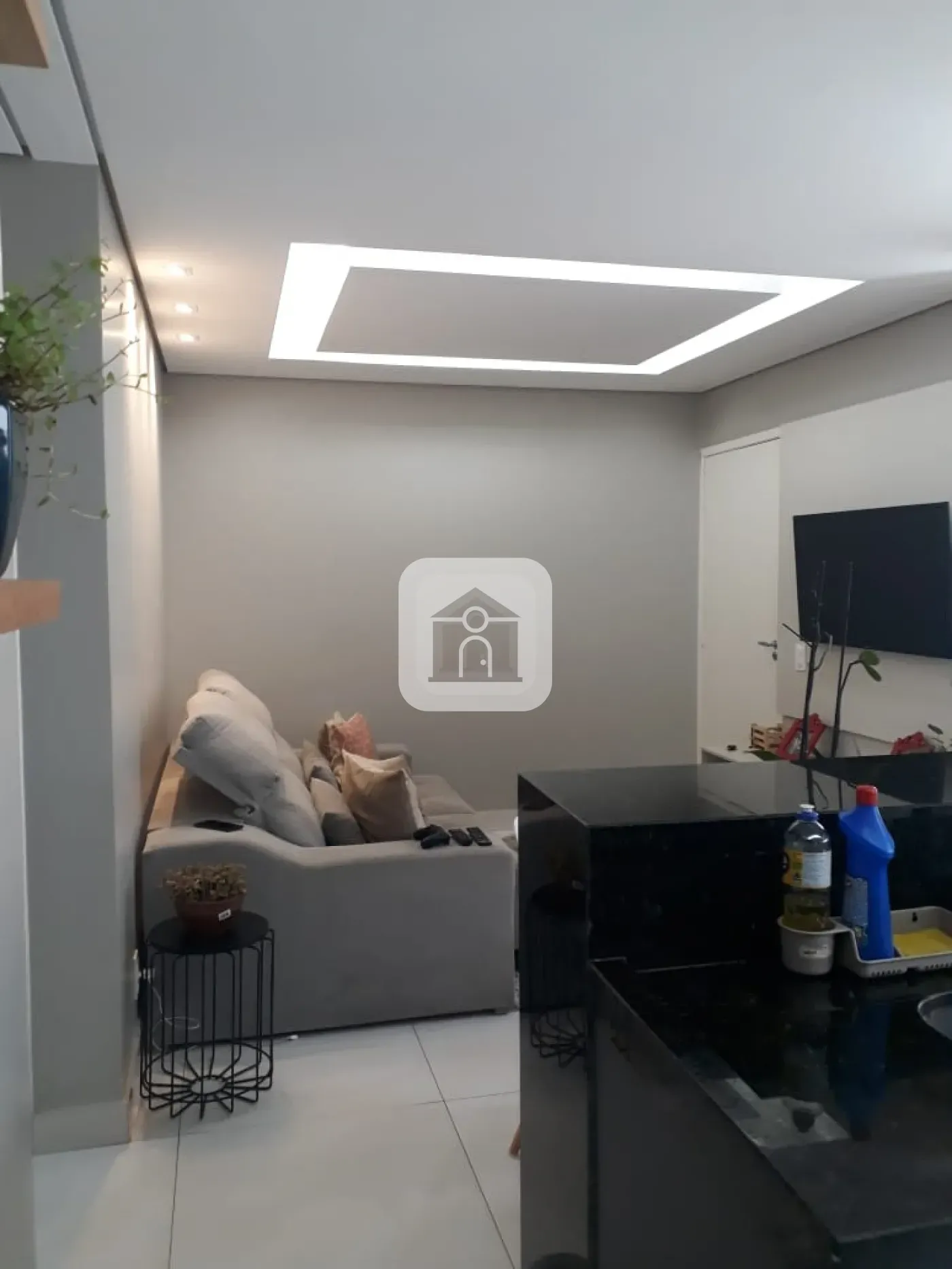 Alugar Apartamento / Padrão em Uberlândia R$ 750,00 - Foto 2