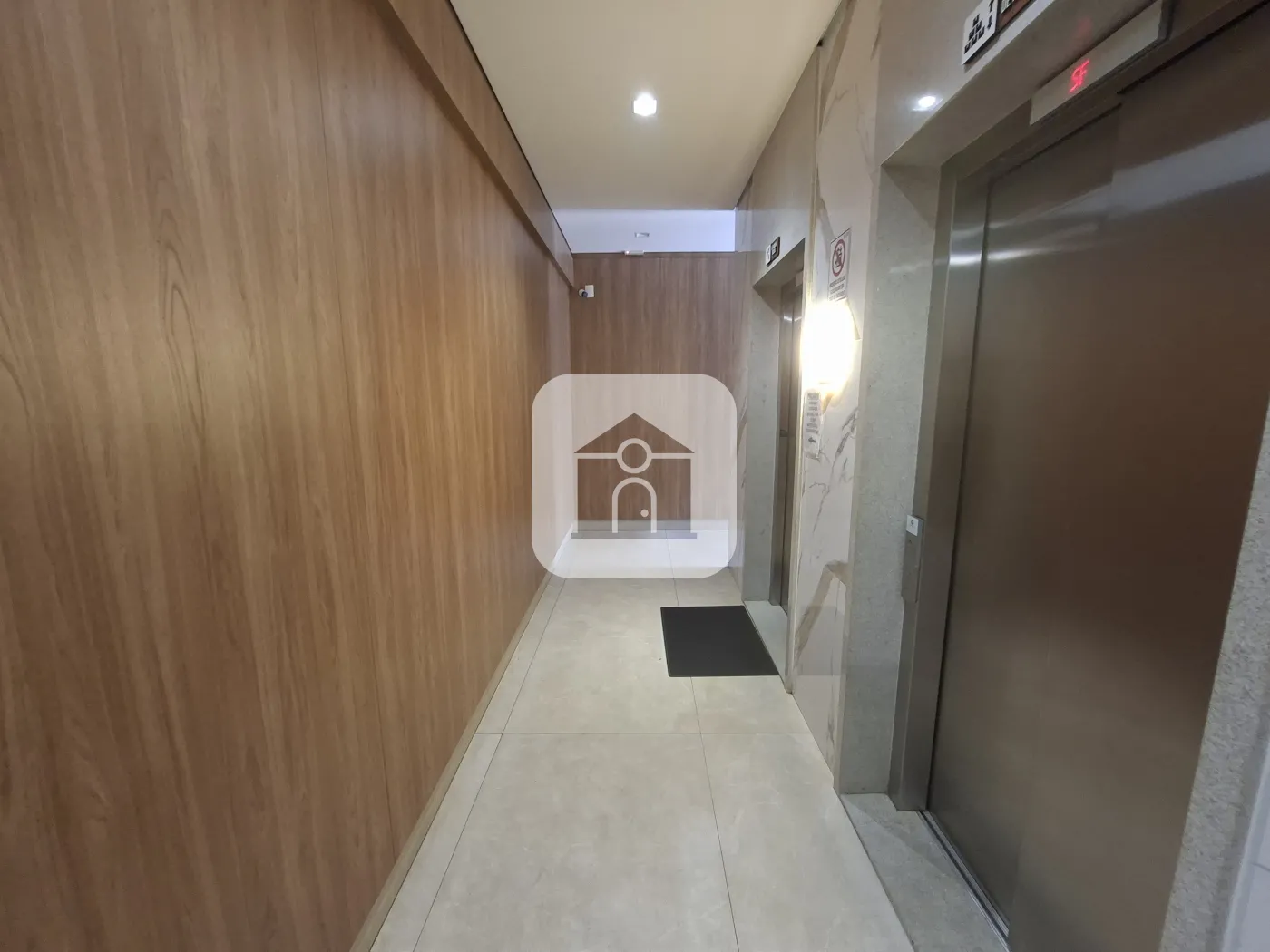 Alugar Apartamento / Padrão em Uberlândia R$ 7.300,00 - Foto 2