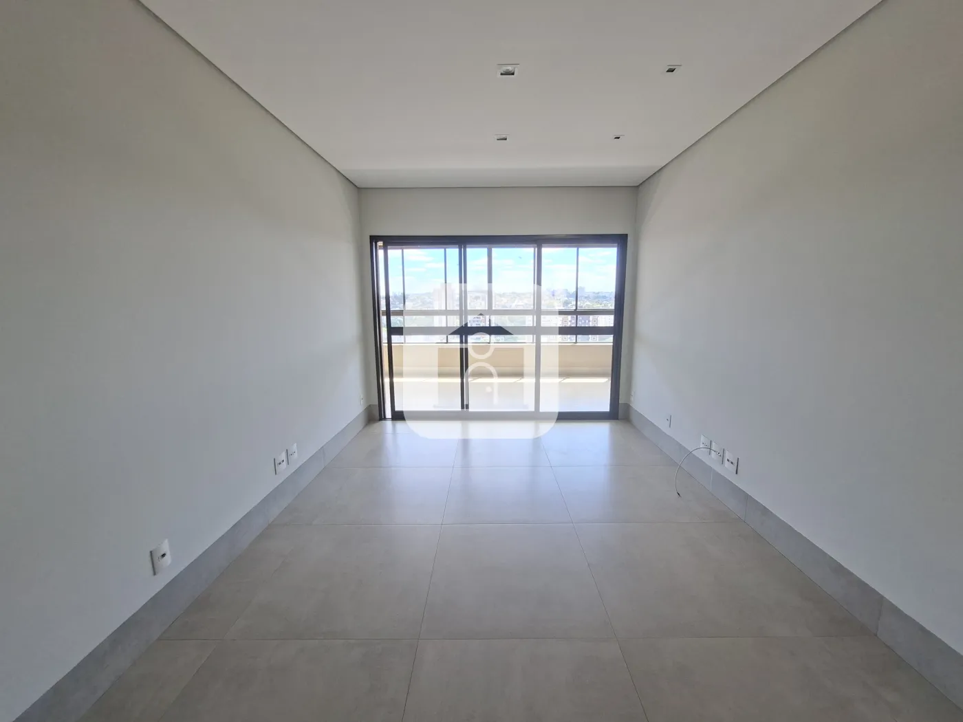 Alugar Apartamento / Padrão em Uberlândia R$ 7.300,00 - Foto 3