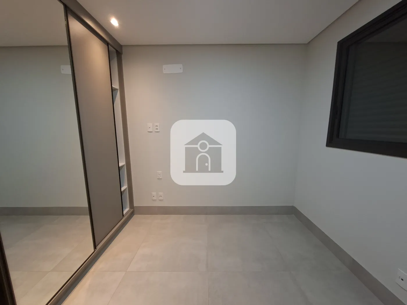 Alugar Apartamento / Padrão em Uberlândia R$ 7.300,00 - Foto 14