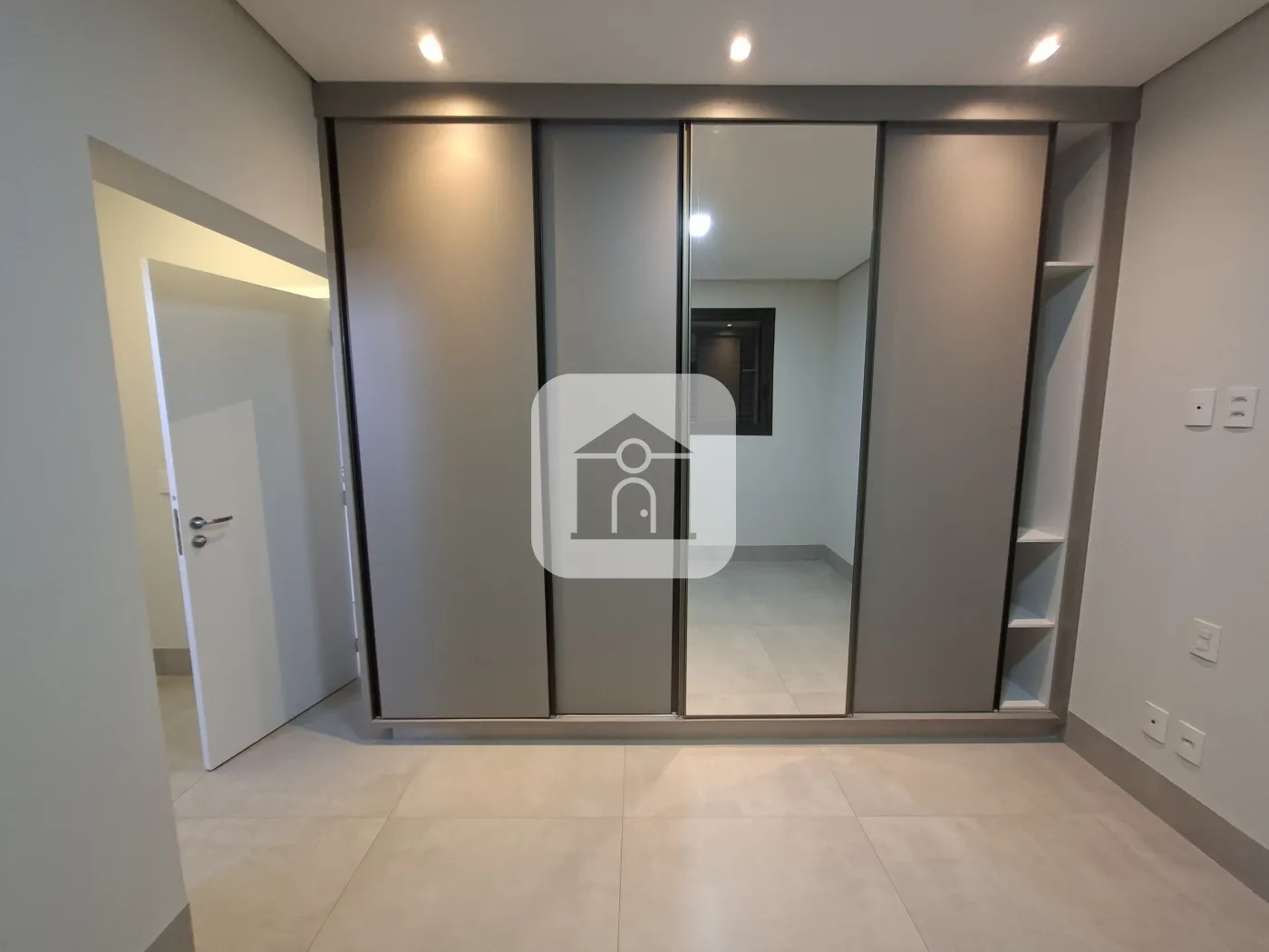Alugar Apartamento / Padrão em Uberlândia R$ 7.300,00 - Foto 15