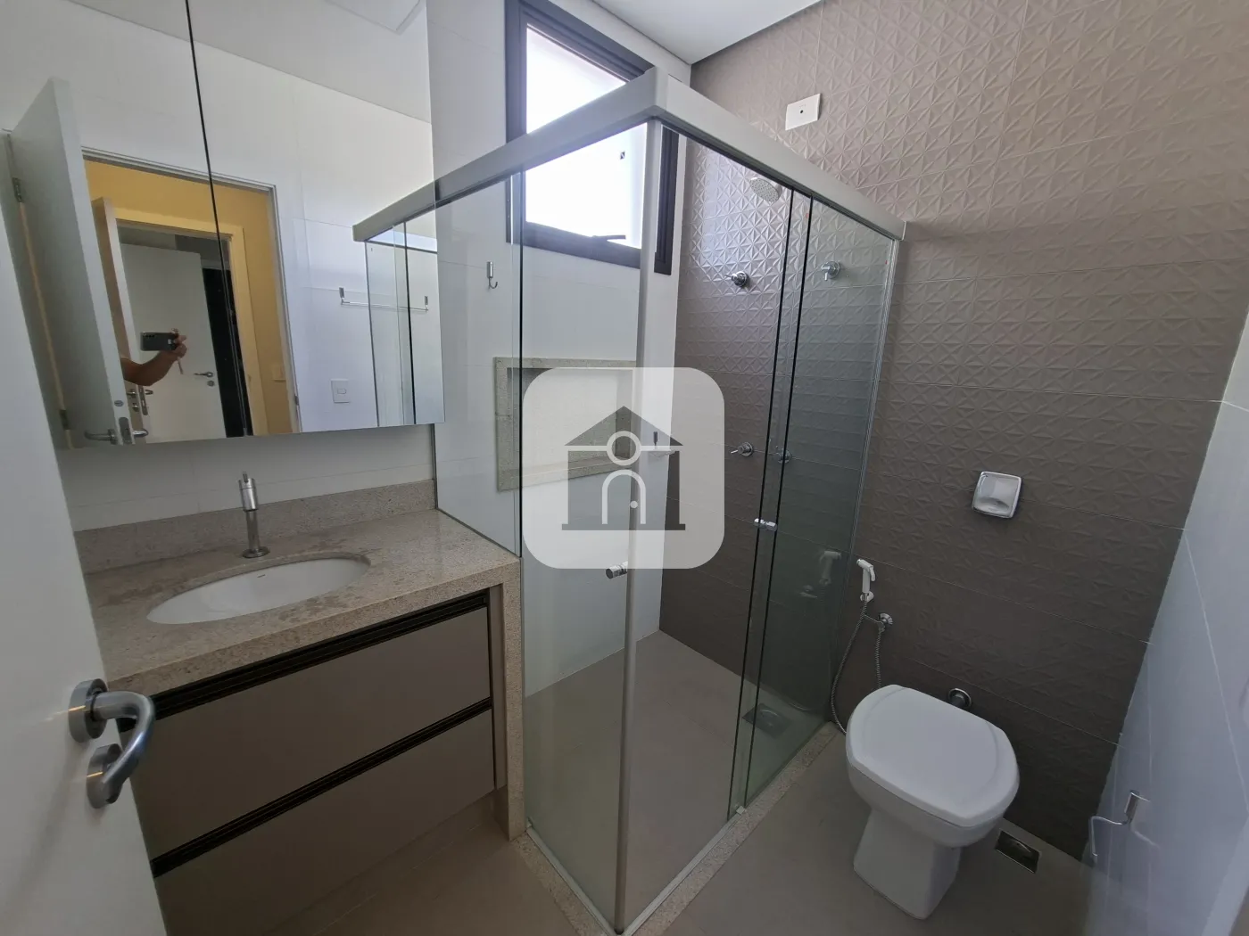 Alugar Apartamento / Padrão em Uberlândia R$ 7.300,00 - Foto 16