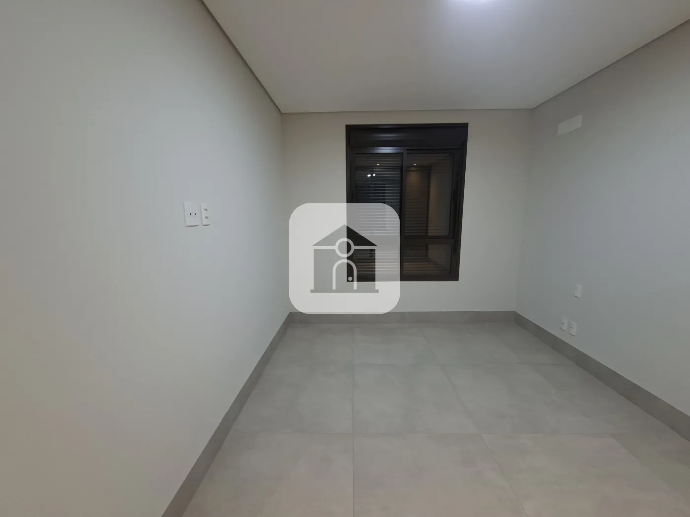 Alugar Apartamento / Padrão em Uberlândia R$ 7.300,00 - Foto 21