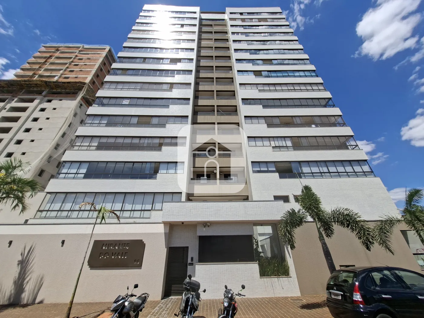 Alugar Apartamento / Padrão em Uberlândia R$ 7.300,00 - Foto 1