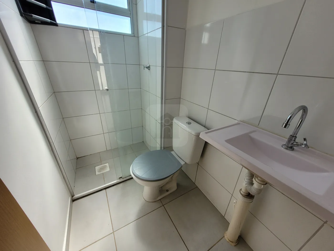 Alugar Apartamento / Padrão em Uberlândia R$ 1.100,00 - Foto 7